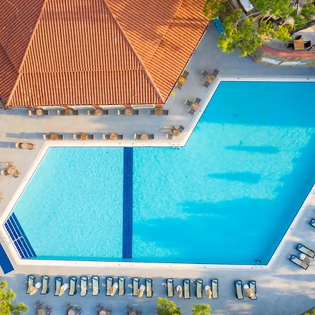 Bay Szálloda 5*